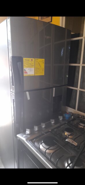 Used Whirlpool Stove And Refrigerator