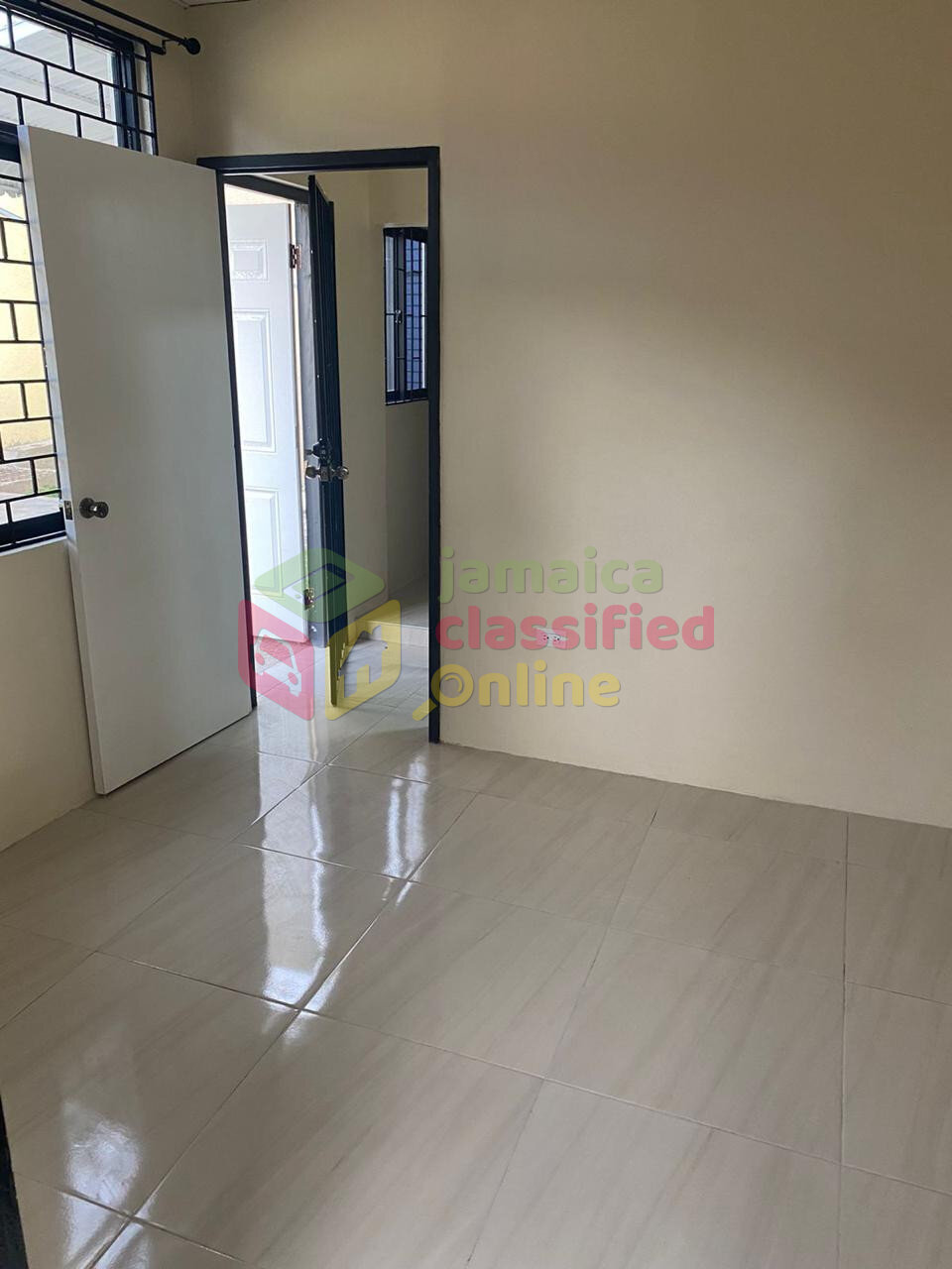 1 Bedroom Flat