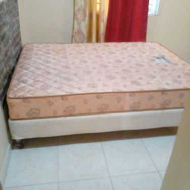 Queen Size Bed No Damage
