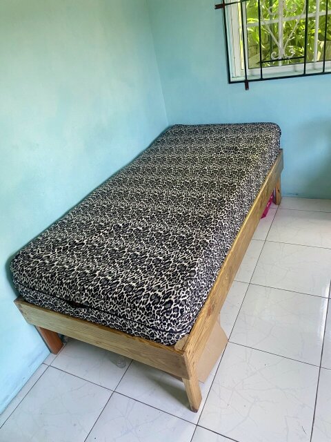 Used Bed Mattress And Bed Base For Sale