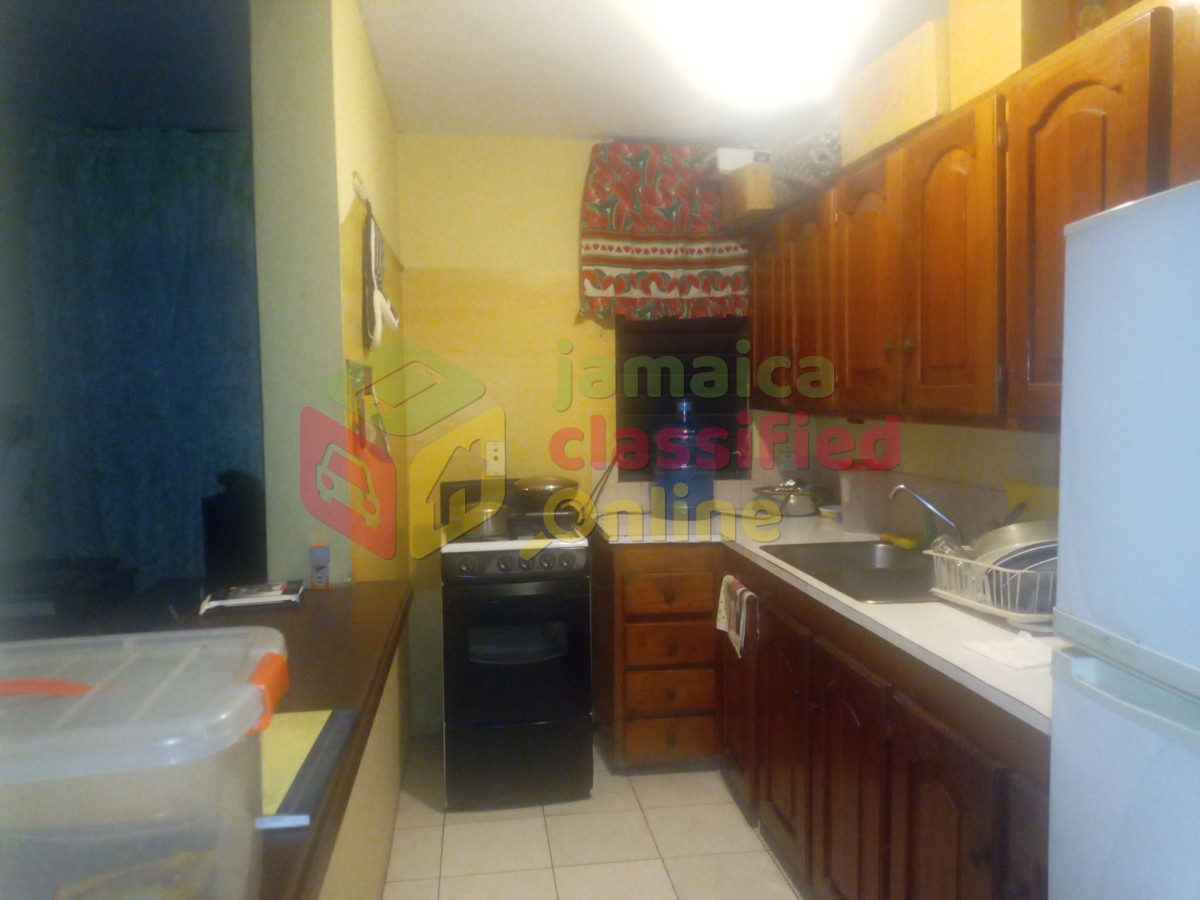 Image showcasing For Rent: 1 Bedroom Short-term, Shared - Constant Spring