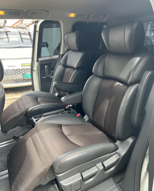 2017 Nissan Elgrand For Rent