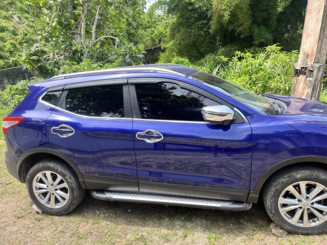 2017 Blue Nissan SUV FOR SALE