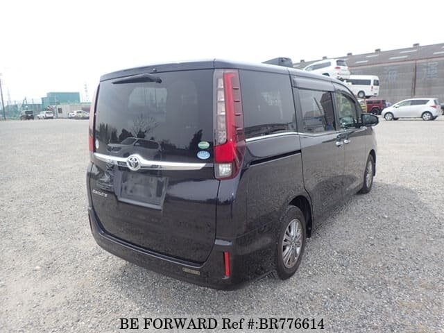 2015 Toyota Esquire GI Fully Loaded