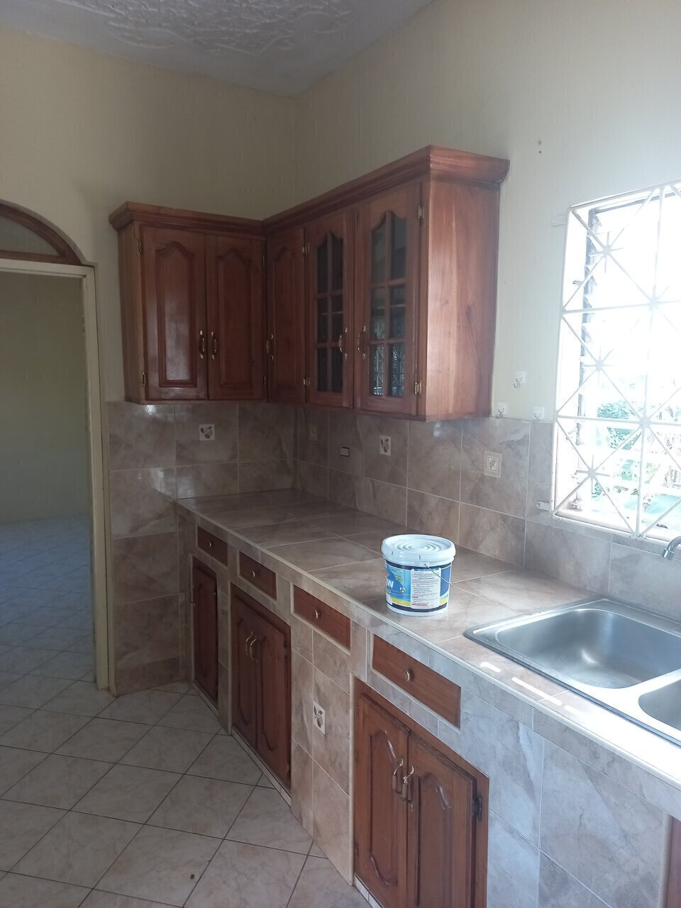 For Rent: 1 Bedroom Self-contained Water Included 39,000 - Bowers ...