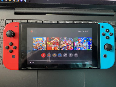 Modded Nintendo Switch + Extras