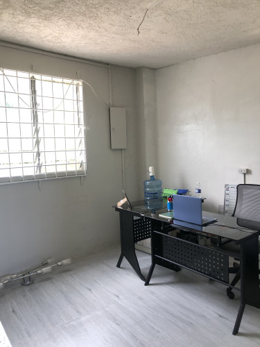 SPACIOUS Office Available (Red Hills Road)