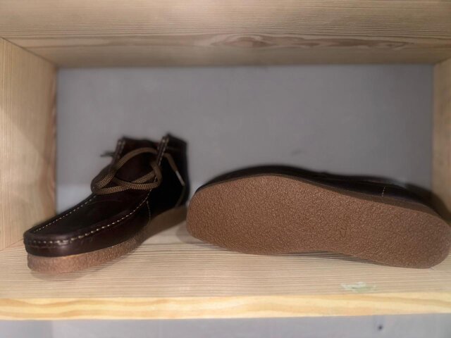 Wallabees Clark’s Size 9