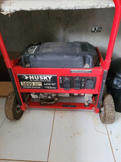 HUSKY 6250 WATT GENERATOR