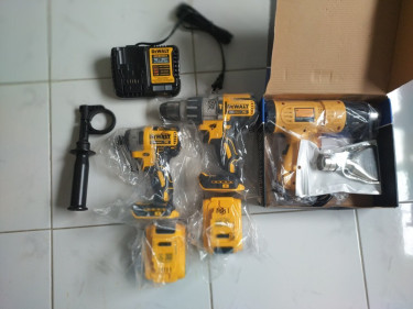 DeWalt Power Tool Combo (DCK299M2) +2xtra Items