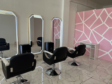 Salon Booths- Hairstylist, Nail Tech, MUA