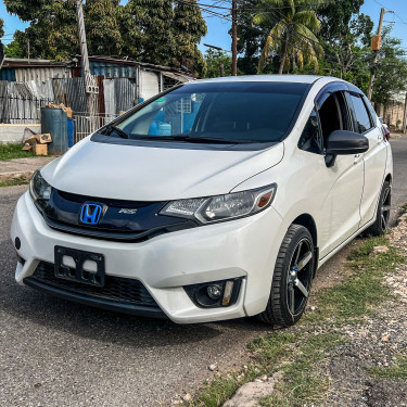 2015 FIT RS/ Standard 