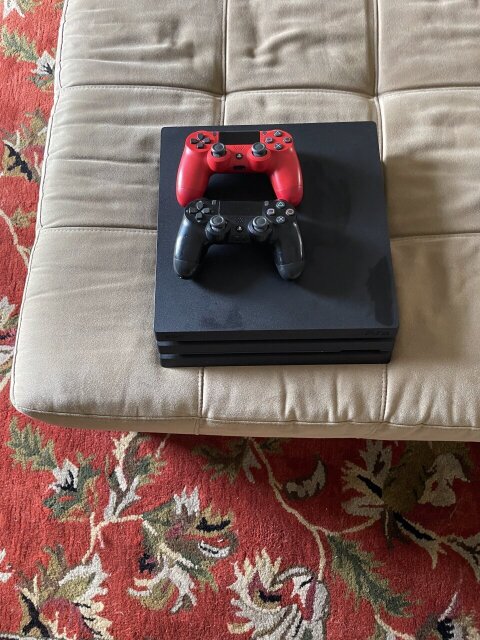Sony PS4 Pro 2 Controller With Games 1TB
