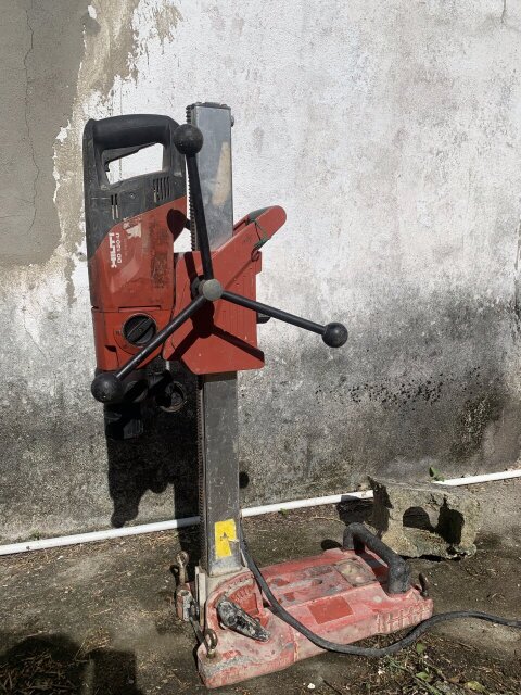 Hilti Dd150u Dril + Stand