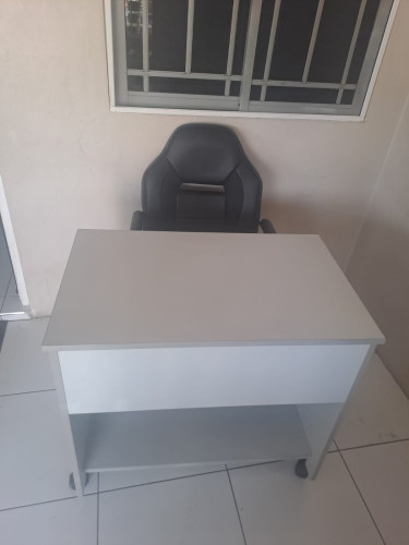 Study Desk With Chair