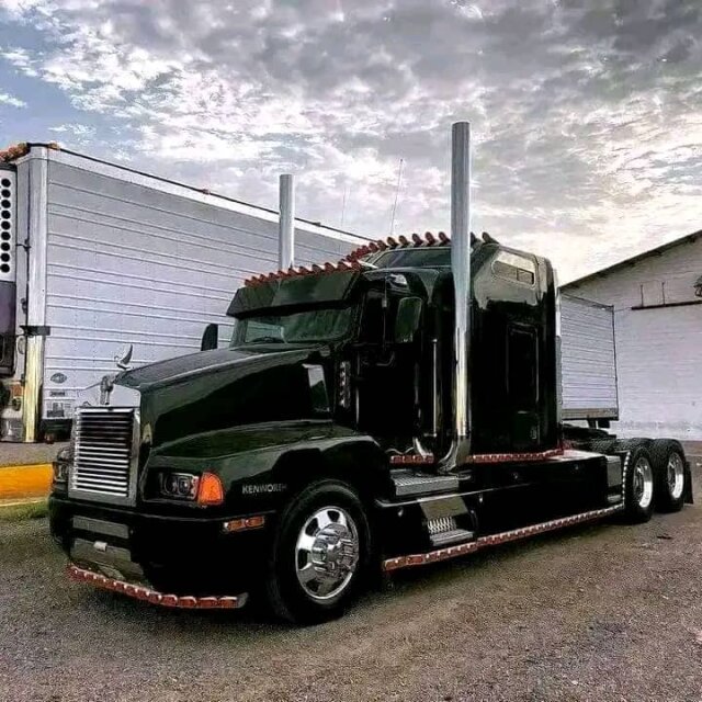 2005 Mack Truck