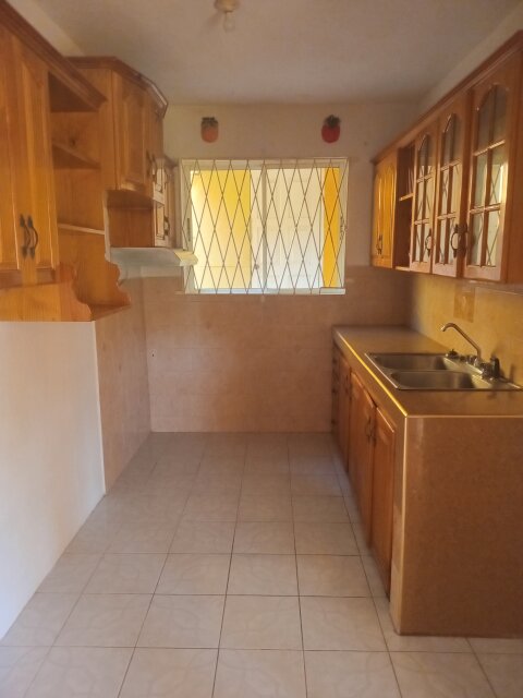 3 Bedroom One Bathroom Kitchen An Living Room