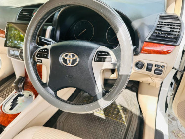 2014 Toyota Premio