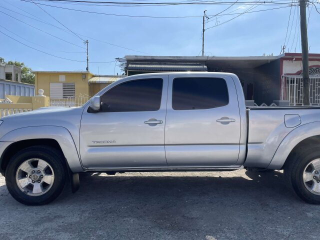 2005 Toyoya Tacoma