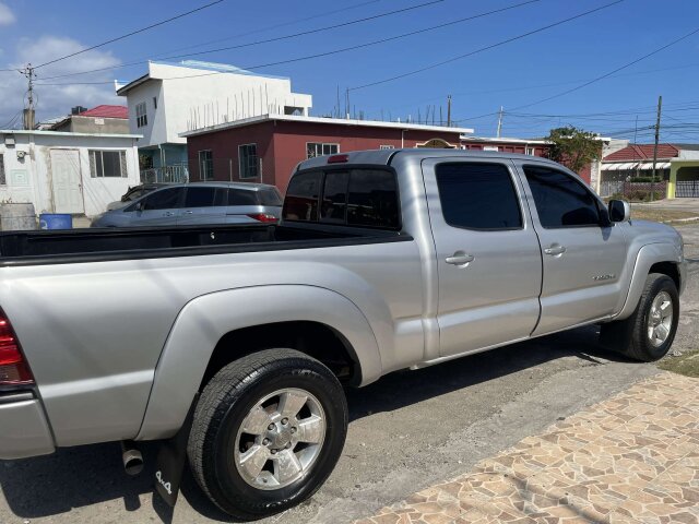 2005 Toyoya Tacoma