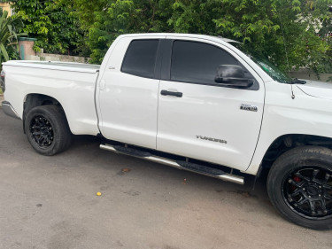 2014 TOYOTA TUNDRA 