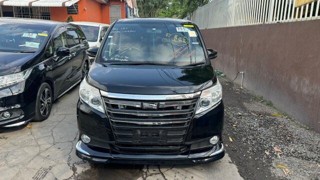 2016 TOYOTA NOAH