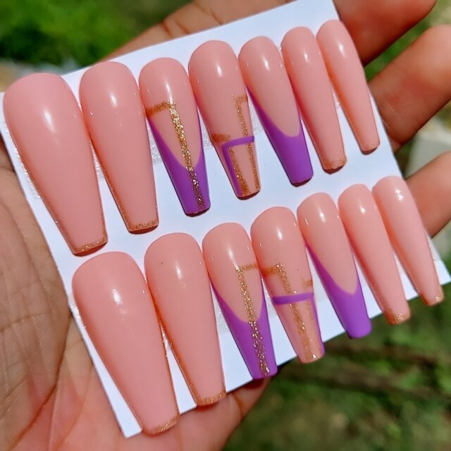 PRESS ON NAILS WHOLE SALE-NEGOTIABLE