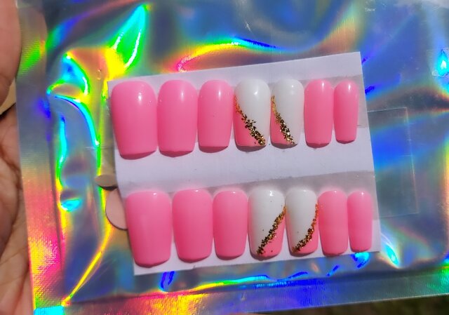 PRESS ON NAILS WHOLE SALE-NEGOTIABLE