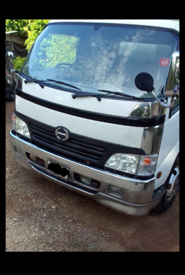 2009 Hino Freeza 7ton