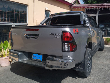 2016 Toyota Hilux SRV