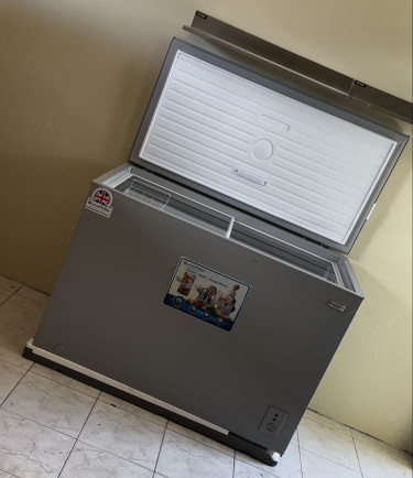 Deep Freezer For Sale (Used)