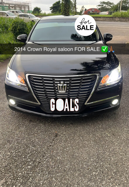 TOYOTA CROWN ROYAL SALOON