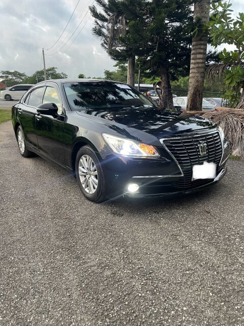 TOYOTA CROWN ROYAL SALOON