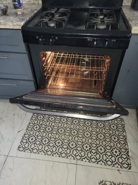 4 Burners Frigidaire Stainless Steel Gas  Stove