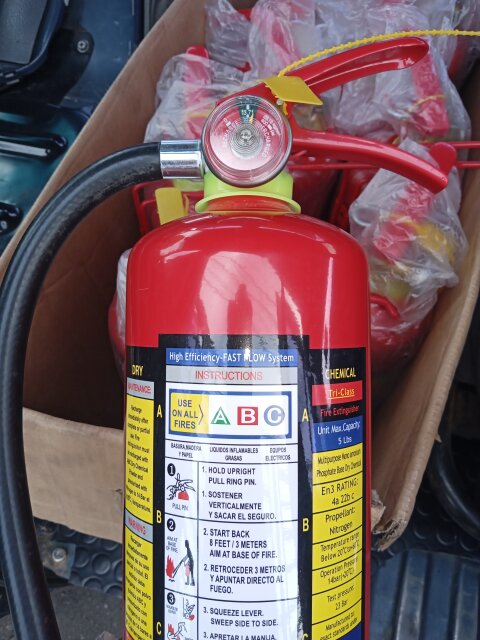 READY TO USE 5LBS FIRE EXTINGUISHER