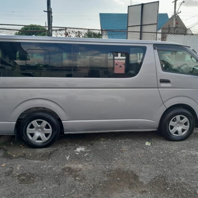 2016 Toyota Hiace Fully Seated Standard