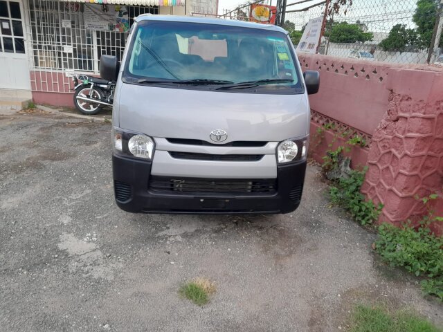 2016 Toyota Hiace Fully Seated Standard