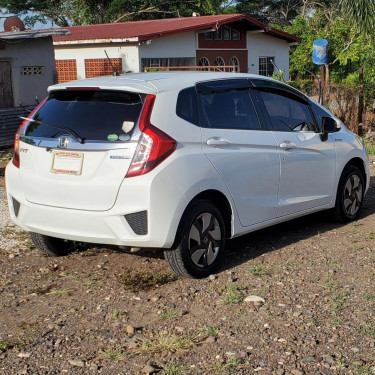 2015 Honda Fit HYBRID ☘