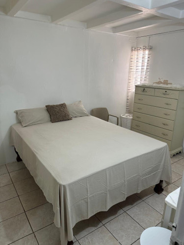 1 Bedroom Furnished For An Employed Female