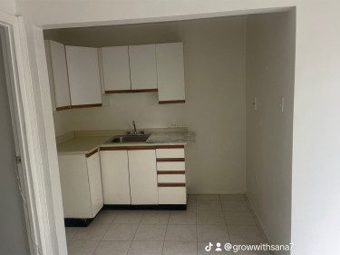 2 Bedroom Apt For Rent In  Long Mountain