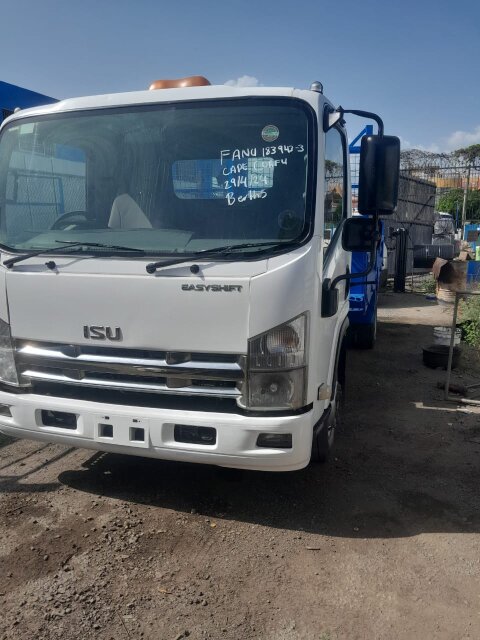 2013 Isuzu 7 And 1