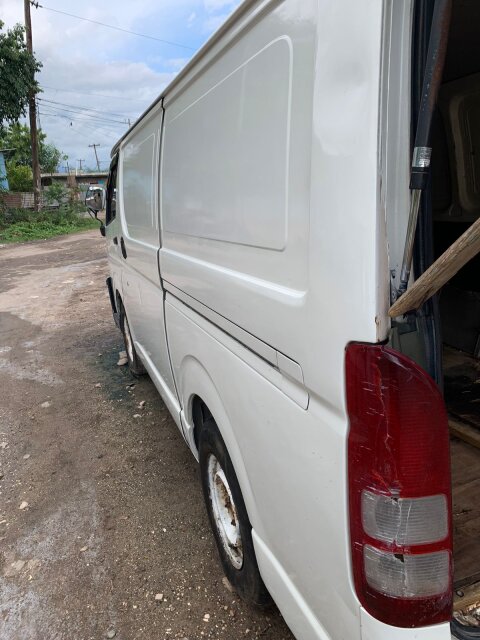 Toyota Hiace Bus 2007