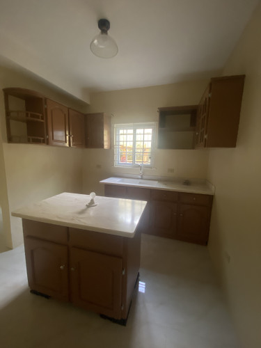 2 Bedroom 2bath Mona Heights 140k Water Included