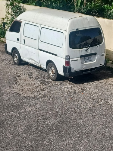 NISSAN CARAVAN HIGH ROOF WITH ENGINE NEED REPAIR