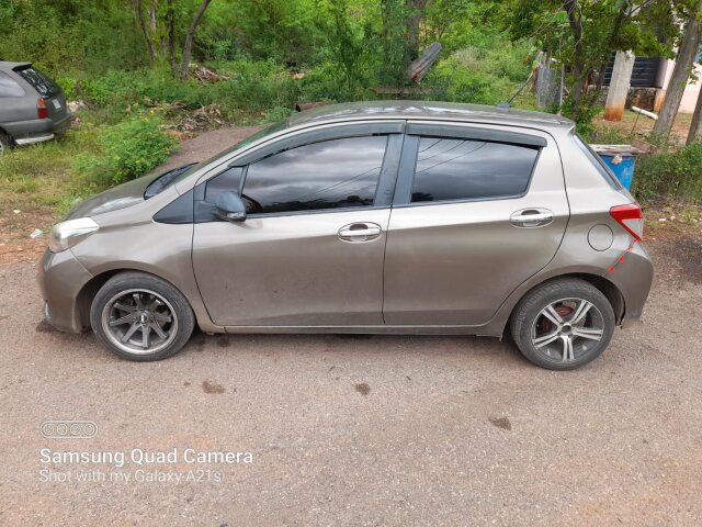 Toyota Vitz 2012