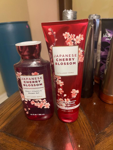 Bath And Body Works For Sale 