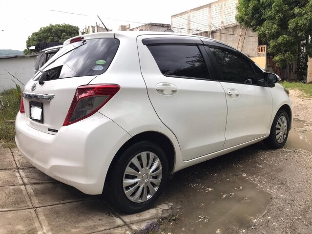 2012 Toyata Vitz