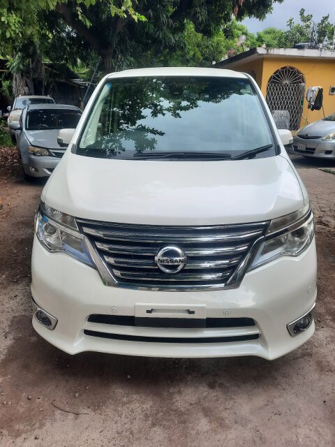 2015 Nissan Serena