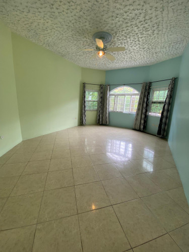 6 Bedroom House For Sale Kingston & St. Andrew,