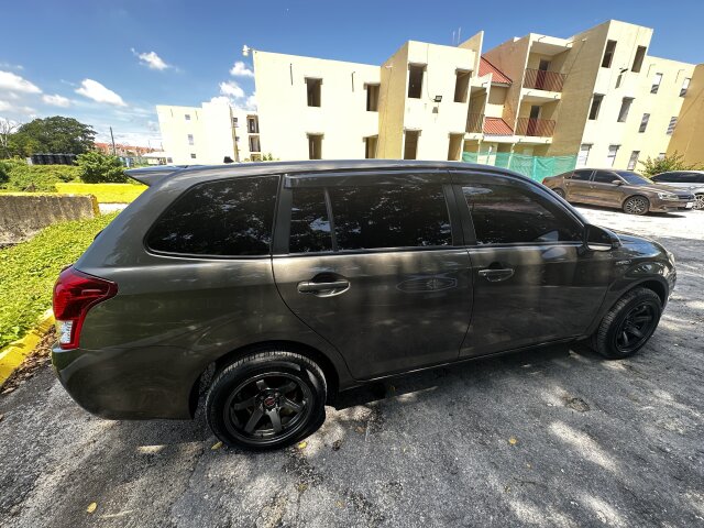 2014 Toyota Corolla Fielder